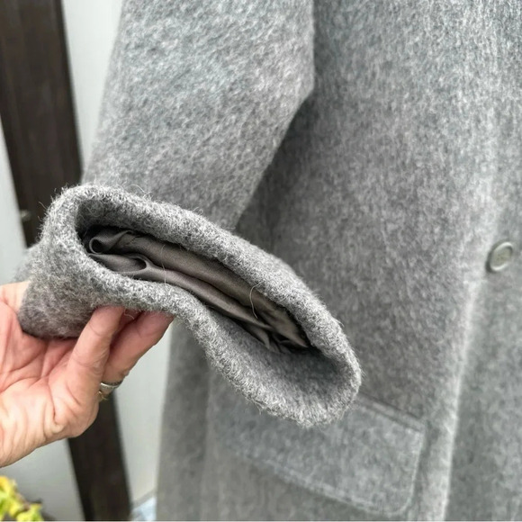 HARVE BENARD BY BENARD HOLTZMAR WOMENS PEA COAT GEAY SIZE 10 60%ALPACA 40%
WOOL - Picture 3 of 10